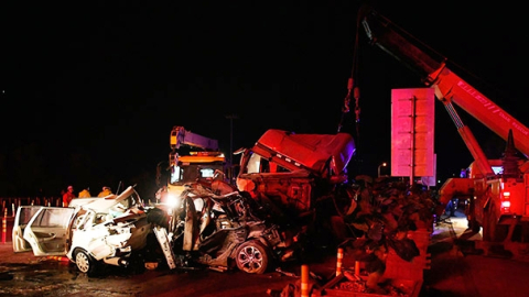 Katliam gibi kaza! Çok sayıda ölü ve yaralı var