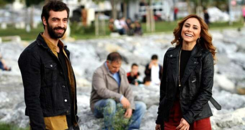 Eski aşkını tek kalemde sildi!