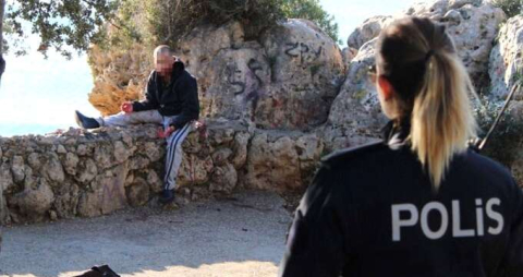 Kimsenin ikna edemediği genci, 10 dakikada intihardan vazgeçirdi