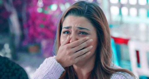 Hande Erçel'in annesi hayatını kaybetti