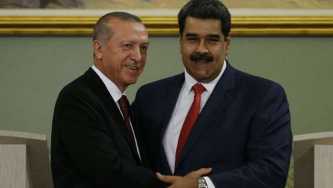 'Maduro kardeşim! Dik dur, yanındayız' 