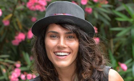 ''Duvarları zor yıkarım''