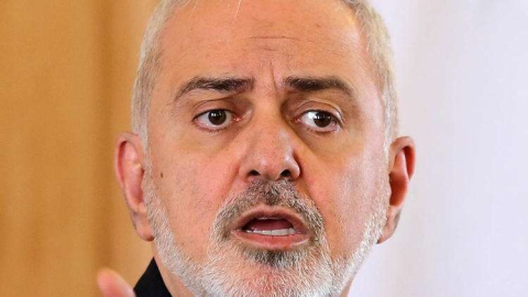 Bakan istifa etti, komşu karıştı