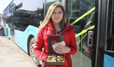 Genç kadın otobüsden indiğinde hayatının şokunu yaşadı