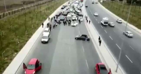 Lüks otomobilli düğün konvoyunda “drift” terörü