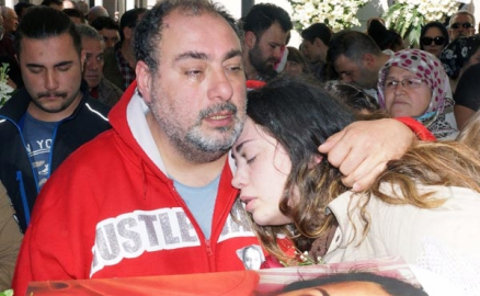 Öykü'ye donör olduktan 39 gün sonra öğrenmişti! Nazlı gözyaşlarıyla toprağa verildi