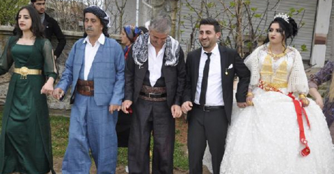Yok böyle düğün! Aşiret gelini altından yürüyemedi