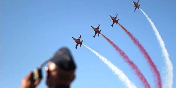 Türk Yıldızları ve Solo Türk nefes kesti