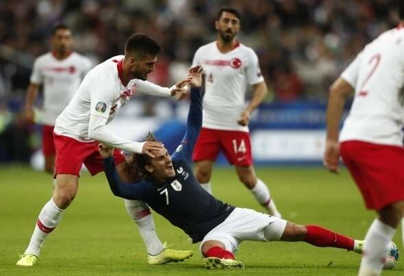 Milli Takım devrilmiyor! İşte kritik maçtan kareler 