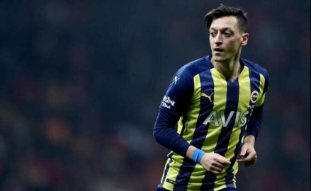 Mesut Özil'in yeni takımı pes dedirtti!