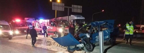 Otomobil ile tır çarpıştı: 1 ölü, 3 yaralı