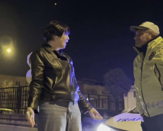 Alkollü sürücünün arkadaşı, polis ekiplerini Arka Sokaklar dizisi oyuncularına benzetti