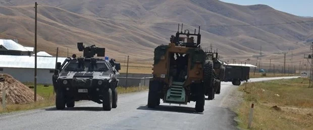 Diyarbakır'da zırhlı araç devrildi