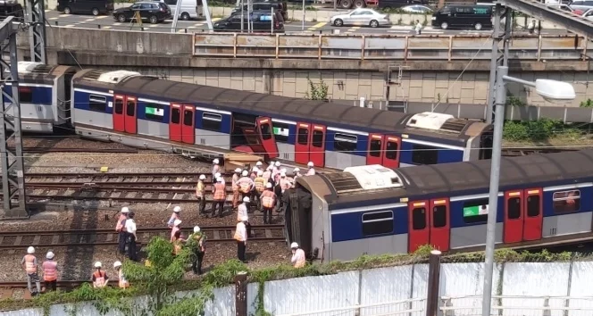 Hong Kong'da tren kazası: 8 yaralı