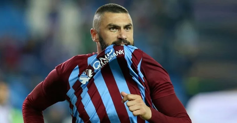 Trabzonspor'da kadro dışı kalan Burak Yılmaz, İtalyan deviyle anlaştı