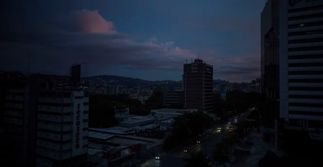 Venezuela'da 23 eyaletten 18'i karanlıkta