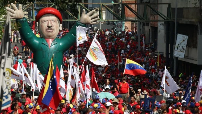 Venezuela'da yeni kavganın adı Miraflores